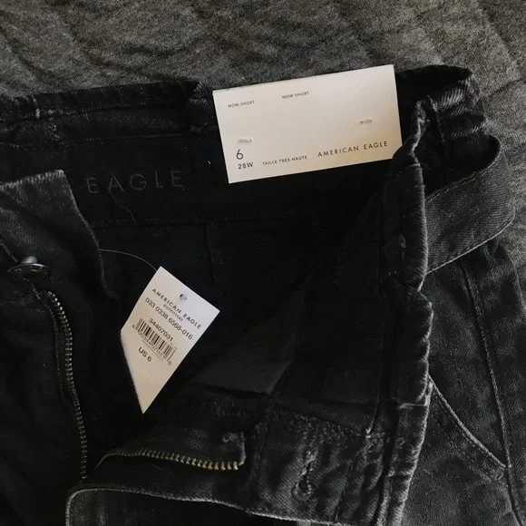 AE Paperbag Denim Mom cotton Short, high rise with belt, Onyx Black, size 6 - Picture 8 of 8